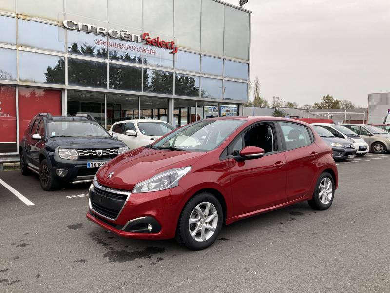 A VENDRE PEUGEOT 208 1.2 PURETECH 82 CV ACTIVE
