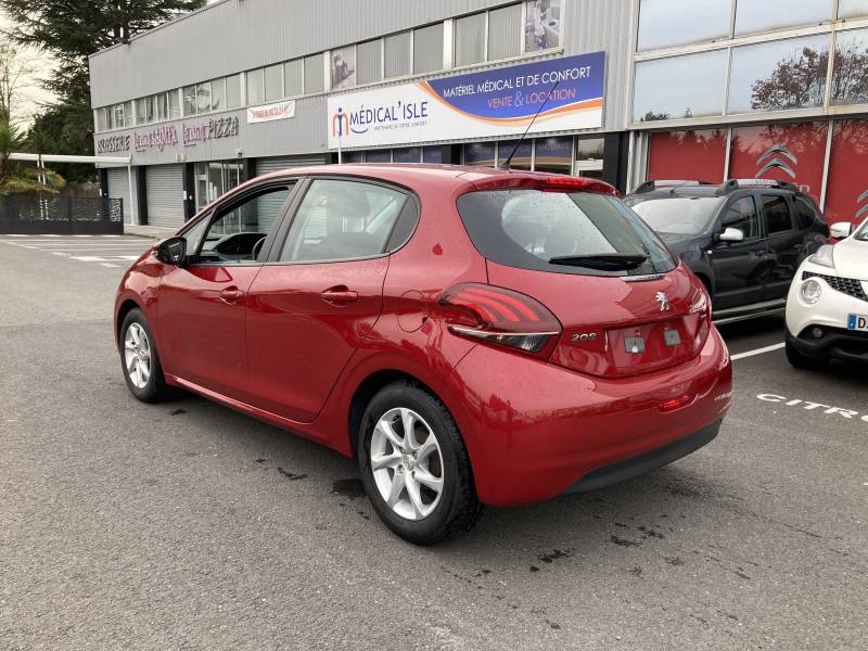 A VENDRE PEUGEOT 208 1.2 PURETECH 82 CV ACTIVE
