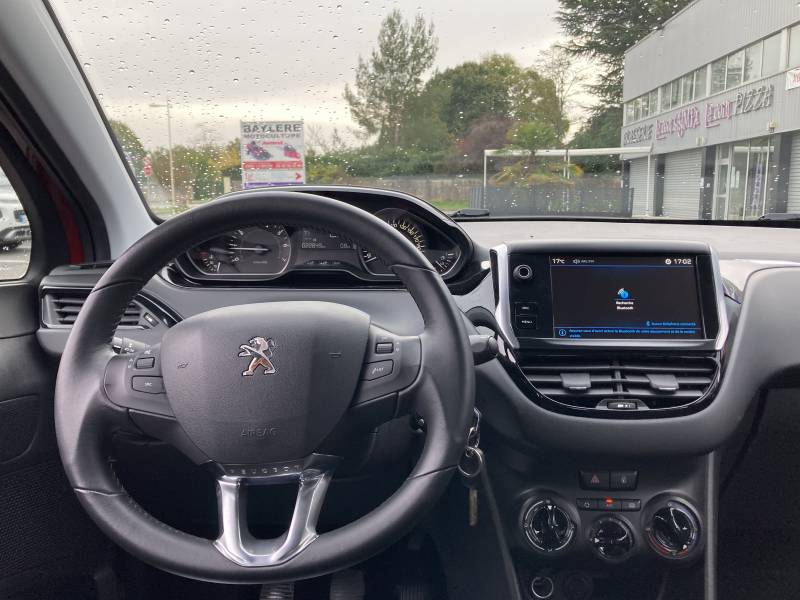 A VENDRE PEUGEOT 208 1.2 PURETECH 82 CV ACTIVE